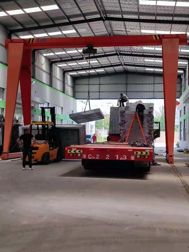 候車(chē)亭發(fā)貨圖 候車(chē)亭發(fā)貨圖