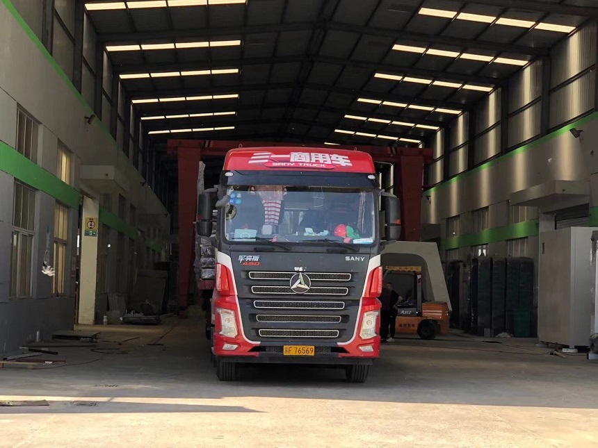 候車(chē)亭發(fā)貨圖 候車(chē)亭發(fā)貨圖