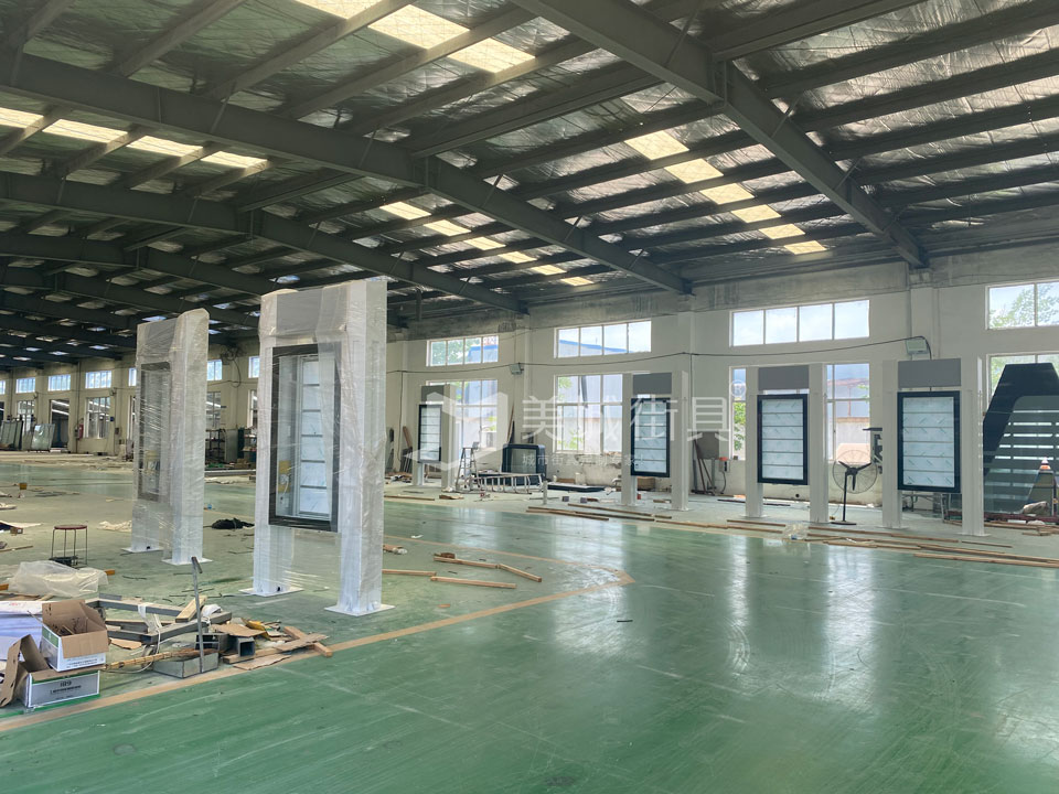 2022.7.1號(hào)美城街具供應(yīng)徐州公交候車(chē)亭發(fā)貨現(xiàn)場(chǎng) 2022.7.1號(hào)美城街具供應(yīng)徐州公交候車(chē)亭發(fā)貨現(xiàn)場(chǎng)